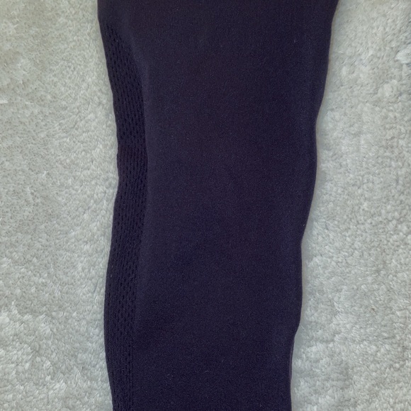 Lululemon cropped mesh dark navy leggings - Picture 5 of 6